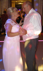 Matfield Mobile Disco Dancers ImageMatfield Wedding Disco First Dance Image